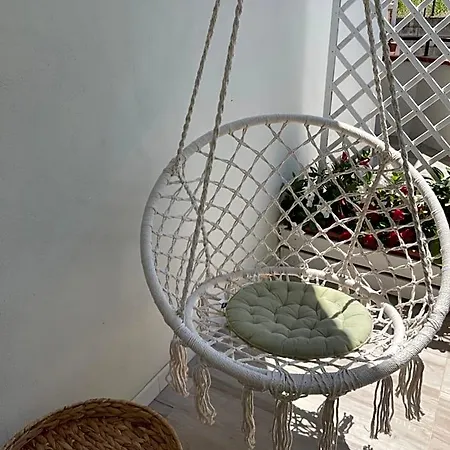 Oikia Bed & Breakfast